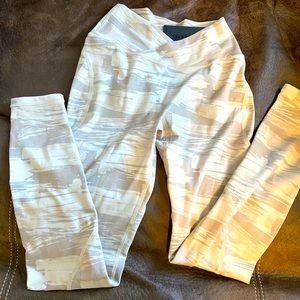 SOLDAlphalete surface leggings